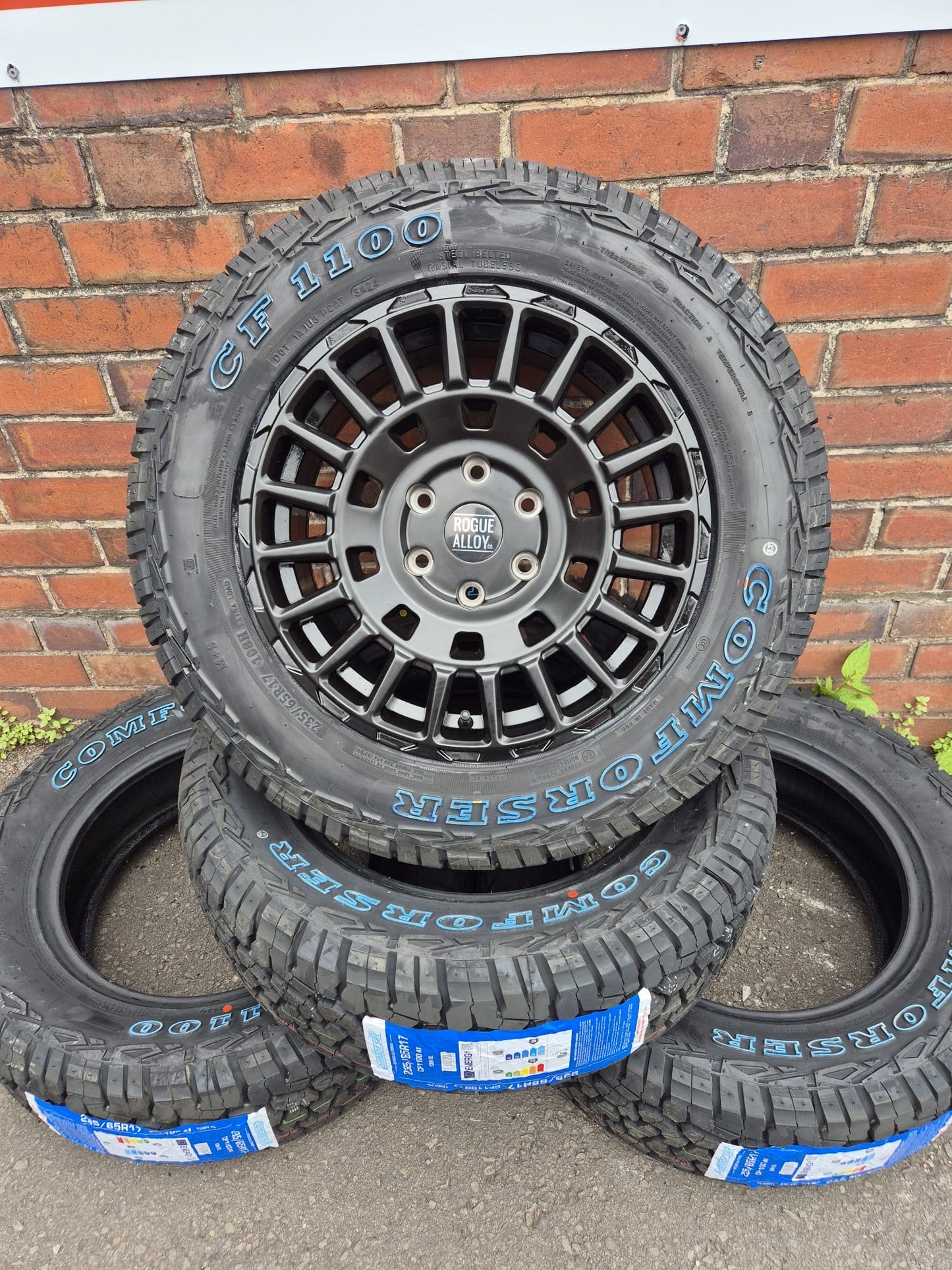 Rogue wheel n tyre set