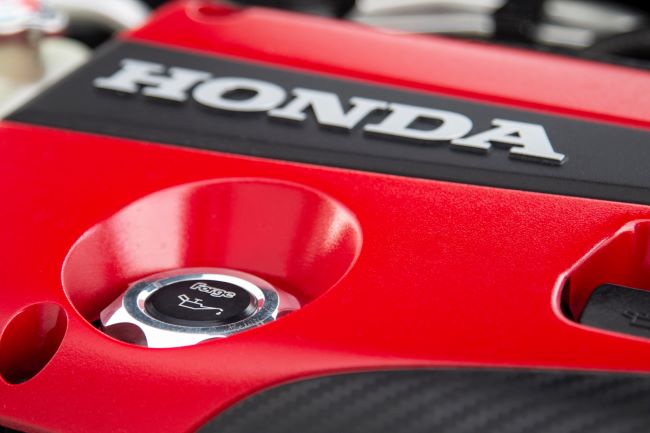 Multi-Application Oil Cap for Honda, Nissan, and Renault