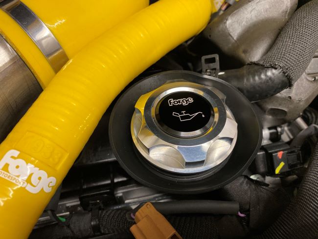 Multi-Application Oil Cap for Honda, Nissan, and Renault